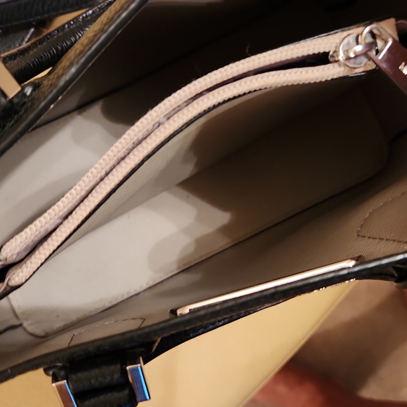 Michael Kors purse - Picture 6 of 10